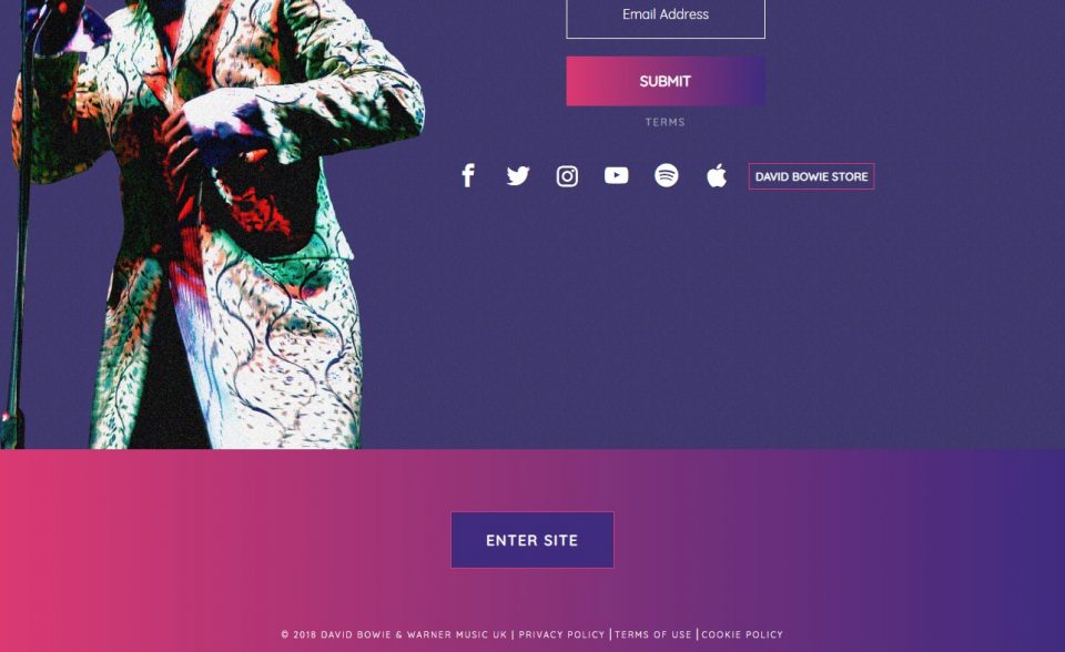 David Bowie | The official website of David Bowie | Out Now Glastonbury 2000のWEBデザイン