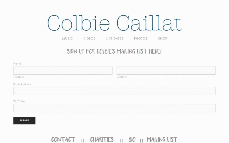Colbie CaillatのWEBデザイン