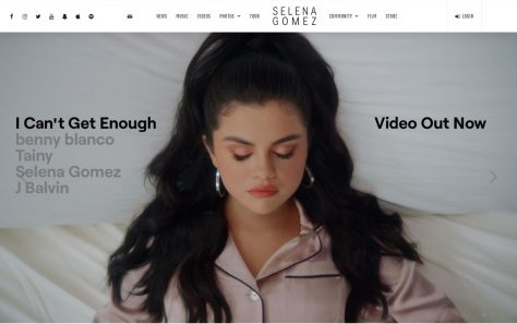Selena Gomez | Official SiteのWEBデザイン