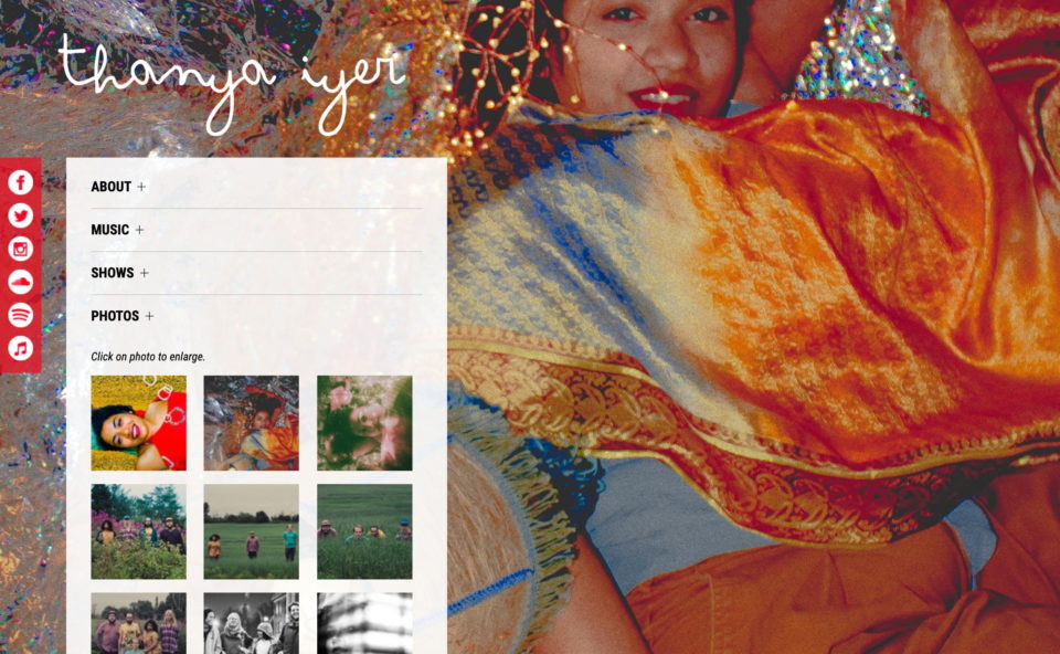 Thanya Iyer [Official Site]のWEBデザイン