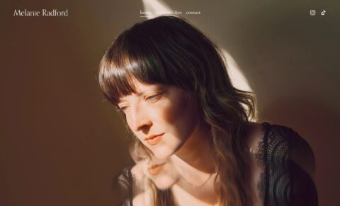 Melanie RadfordのWEBデザイン