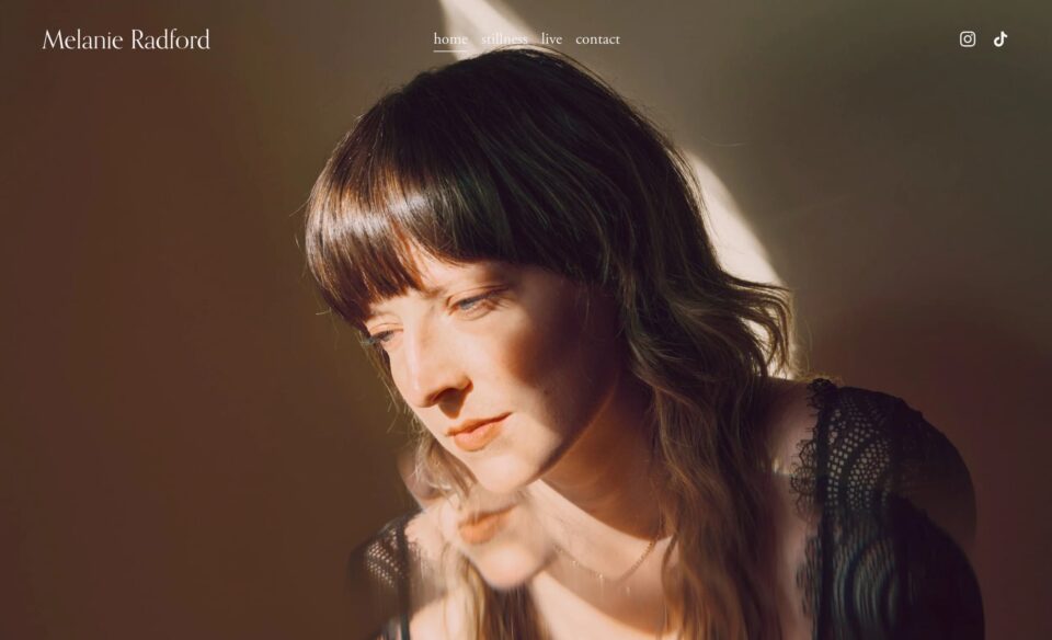 Melanie RadfordのWEBデザイン